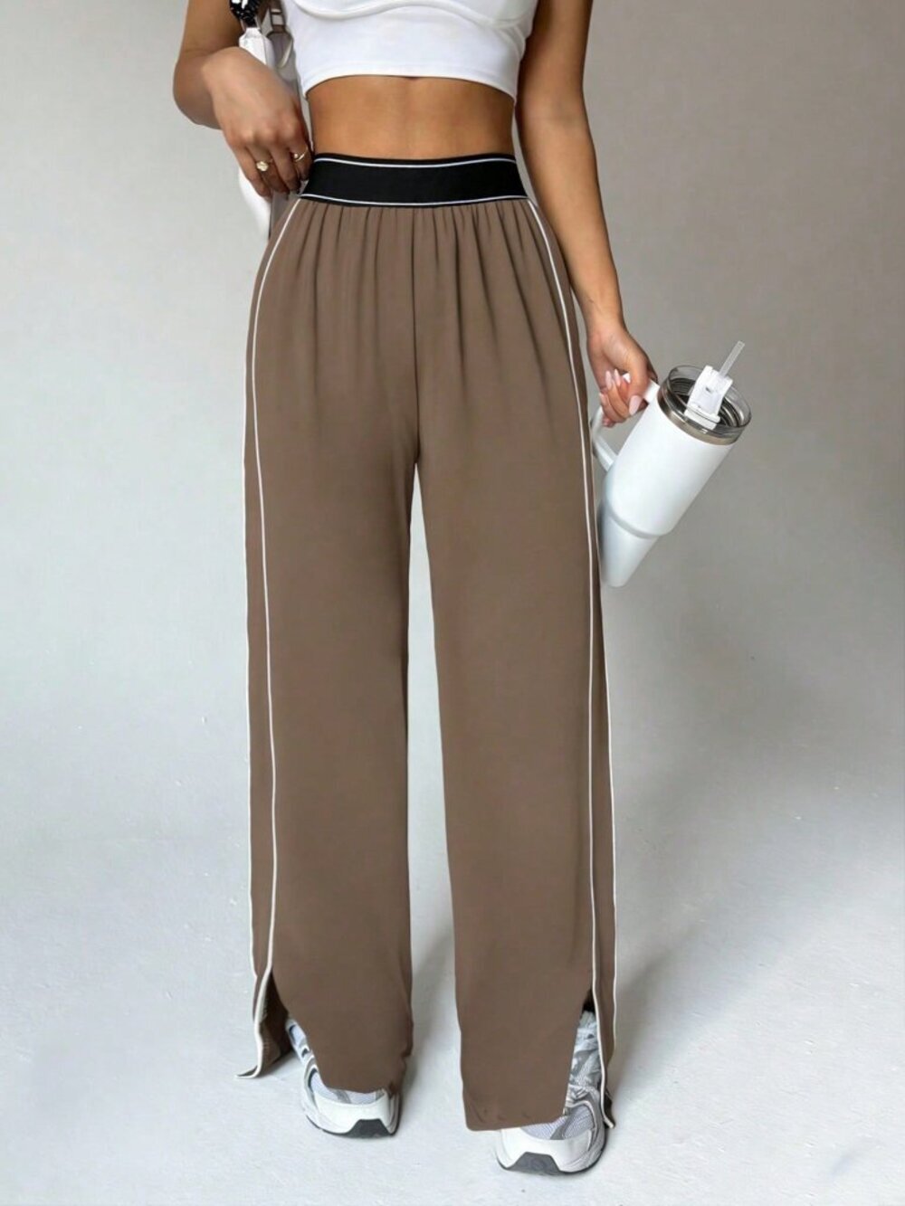Brown Loose Fit Women's Straight Leg Sweatpants with Pockets